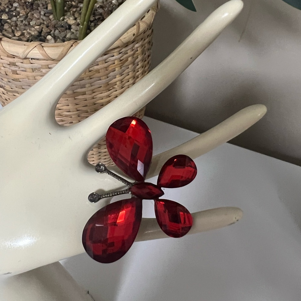 Red Butterfly Brooch Stunning - Picture 7 of 8
